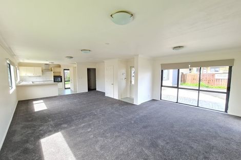 Photo of property in 1/36 Metcalfe Road, Ranui, Auckland, 0612