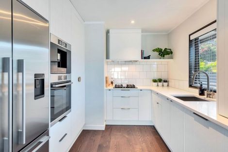 Photo of property in 1/8 Commodore Parry Road, Castor Bay, Auckland, 0620