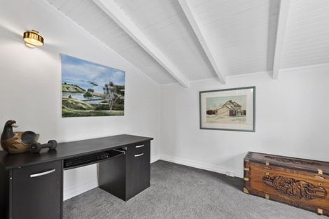 Photo of property in 19 Tiri View Place, Waiake, Auckland, 0630