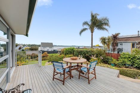 Photo of property in 32 Forrester Drive, Welcome Bay, Tauranga, 3112