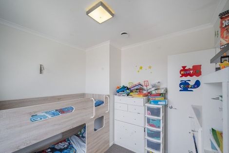 Photo of property in 1/1 Cooper Place, Papakura, 2110