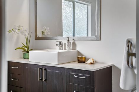 Photo of property in 8 Widmore Drive, Massey, Auckland, 0614