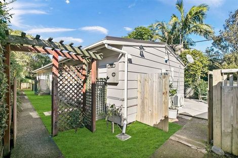 Photo of property in 1/34 Drome View Place, Beach Haven, Auckland, 0626