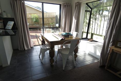 Photo of property in 1a Saltaire Street, Avondale, Auckland, 1026