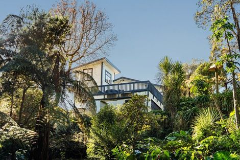 Photo of property in 64 Cutfield Road, New Plymouth, 4310