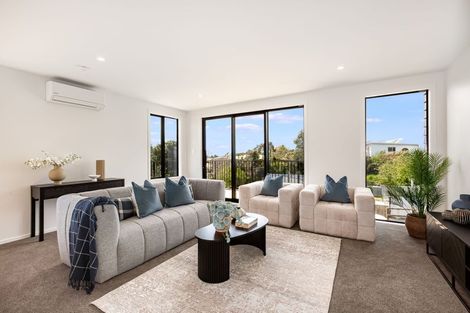 Photo of property in 115 Golf Road, Paraparaumu Beach, Paraparaumu, 5032