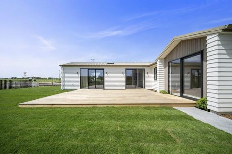 Photo of property in 1 Springwater Drive, Maewa, 4702