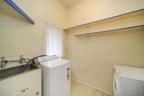 Photo of property in 46 Bridge Street, Bulls, 4818