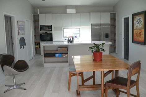 Photo of property in 9 Davies Street, Tawa, Wellington, 5028