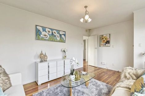 Photo of property in 18 Marybeth Place, Rosehill, Papakura, 2113