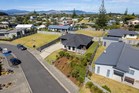 Photo of property in 49 Seagrass Place, Otaki Beach, Otaki, 5512