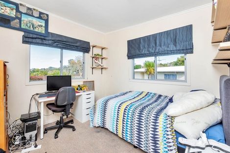 Photo of property in 52b Weldene Avenue, Glenfield, Auckland, 0629
