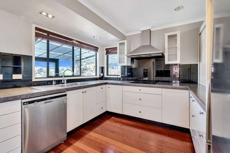 Photo of property in 8 Doctors Hill Road, Maungaturoto, 0520