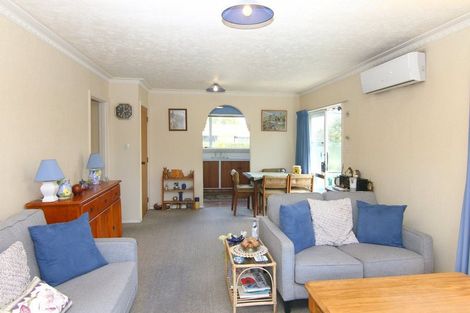Photo of property in 1/18 Sawtell Place, Northcote, Christchurch, 8052
