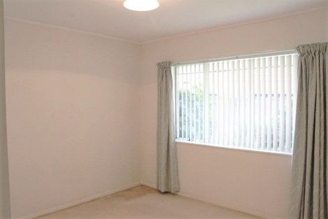 Photo of property in 2/38 Ambleside Drive, Northpark, Auckland, 2013
