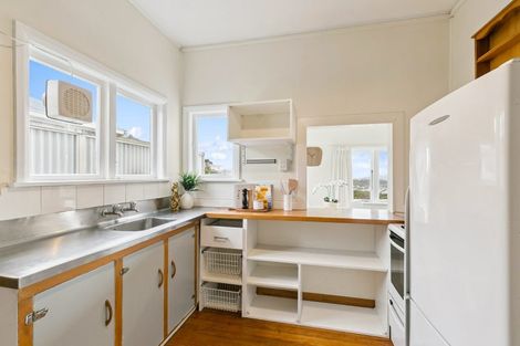 Photo of property in 90 Farnham Street, Mornington, Wellington, 6021