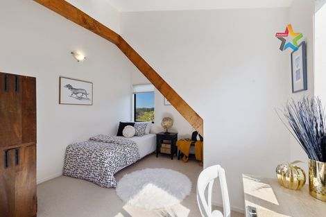 Photo of property in 49a Maungaraki Road, Korokoro, Lower Hutt, 5012