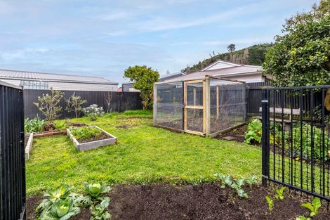 Photo of property in 14 Bell Street, Featherston, 5710