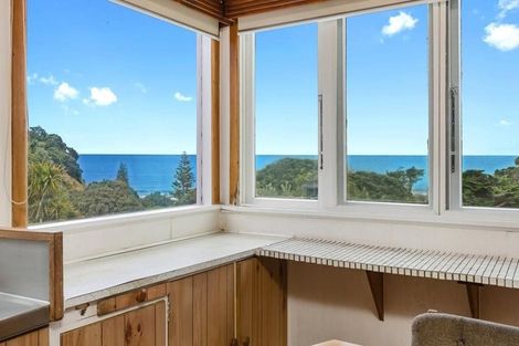 Photo of property in 25 Domain Crescent, Muriwai, Waimauku, 0881