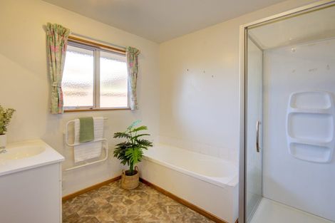 Photo of property in 9 Hewitts Road, Woodend, 7610