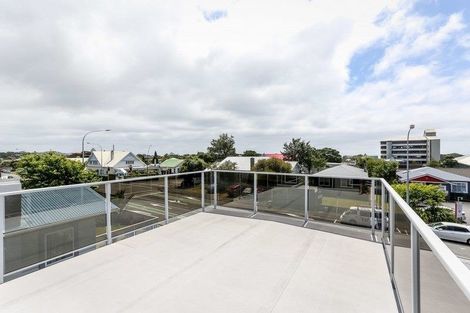 Photo of property in 73 Vivian Street, New Plymouth, 4310