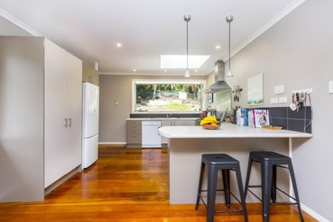 Photo of property in 74 Elmslie Road, Pinehaven, Upper Hutt, 5019