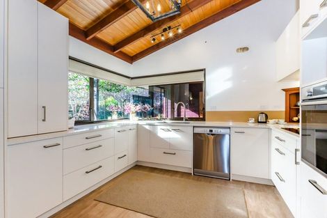 Photo of property in 1 Manu Grove, Waikanae, 5036