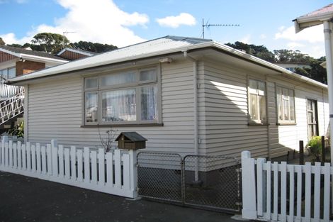Photo of property in 2 Tully Street, Kilbirnie, Wellington, 6022