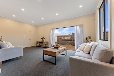 Photo of property in 91 Manawapou Road, Hawera, 4610