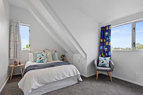 Photo of property in 4 Pyatt Place, Redwood, Christchurch, 8051