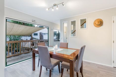 Photo of property in 22 Brookvale Park, Stanmore Bay, Whangaparaoa, 0932