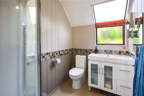 Photo of property in 2 Exploration Way, Whitby, Porirua, 5024