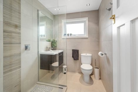 Photo of property in 22 Donald Crescent, Karori, Wellington, 6012