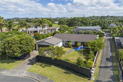 Photo of property in 6 Edgewater Grove, Orewa, 0931