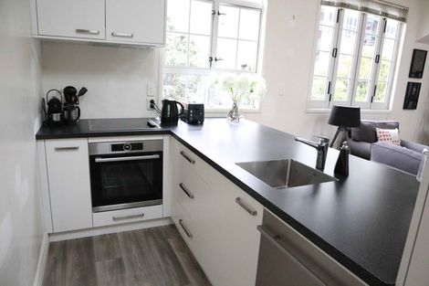 Photo of property in 34 Pipitea Street, Thorndon, Wellington, 6011