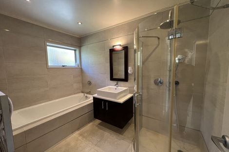 Photo of property in 2/81 Gribblehirst Road, Sandringham, Auckland, 1025