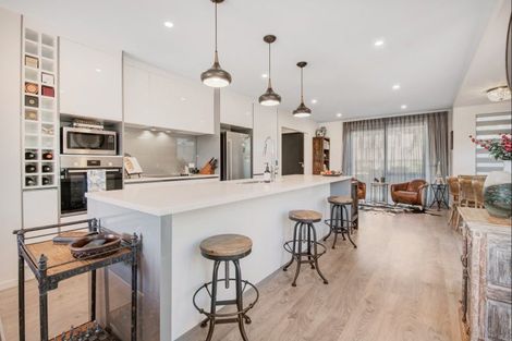 Photo of property in 42 Arran Point Parade, Orewa, 0931