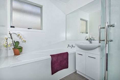 Photo of property in 24 Clark Street, Hikurangi, 0114