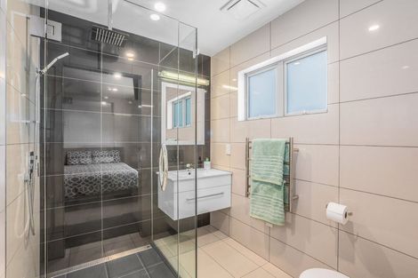 Photo of property in 5 Beach Road, Plimmerton, Porirua, 5026