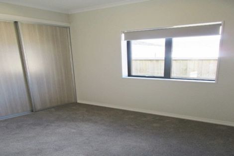 Photo of property in 10 Brumbie Way, Karaka, Papakura, 2113