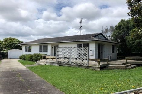 Photo of property in 12 Lipton Grove, Opaheke, Papakura, 2113