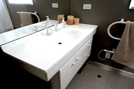 Photo of property in 4/20 Office Road, Merivale, Christchurch, 8014