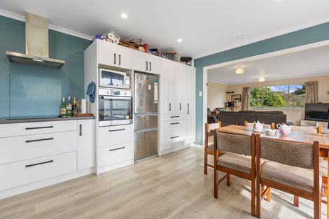 Photo of property in 82 Pioneer Road, Moturoa, New Plymouth, 4310