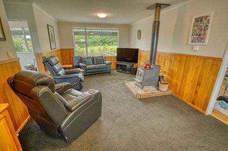 Photo of property in 2147 Lake Brunner Road, Inchbonnie, Kumara, 7875