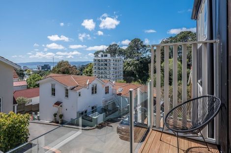 Photo of property in 3/14c Glenmore Street, Thorndon, Wellington, 6011