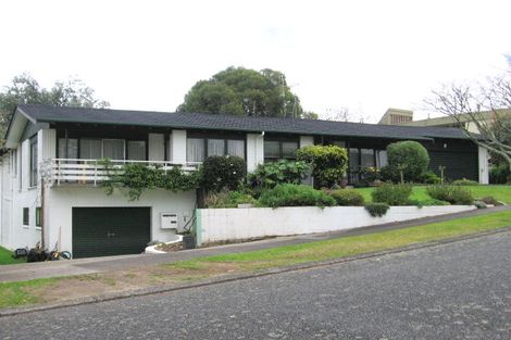 Photo of property in 16 Marnane Terrace, St Andrews, Hamilton, 3200