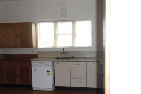 Photo of property in 13 Mahoe Street, Eastbourne, Lower Hutt, 5013