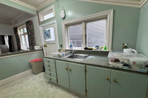 Photo of property in 4 Levy Street, Mount Victoria, Wellington, 6011