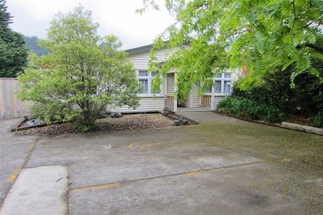 Photo of property in 84 Amohia Street, Paraparaumu, 5032