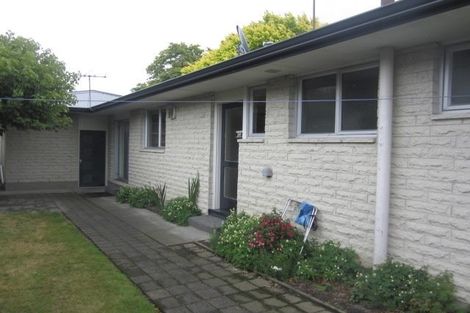 Photo of property in 220 Memorial Avenue, Burnside, Christchurch, 8053